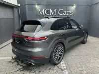 Usado Porsche Cayenne E-Hybrid 462 CV (339 kW) 2018 Gris SUV