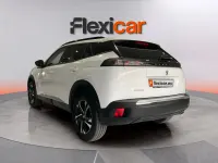 Usado Peugeot 2008 Allure 110 CV (80 kW) 2022 Blanco SUV