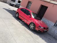 Usado Seat Leon Stella 110 CV (80 kW) 2004 Rojo Berlina