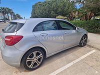 Usado Mercedes A180 Urban 109 CV (80 kW) 2014 Gris / plata Berlina