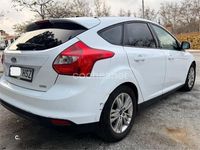 Usado Ford Focus Trend 100 CV (73 kW) 2013 Blanco Berlina