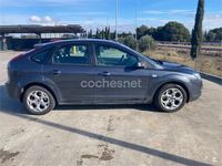 Usado Ford Focus Trend 115 CV (84 kW) 2007 Azul Berlina
