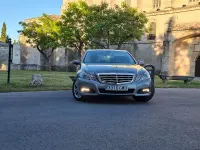 Usado Mercedes E200 136 CV (100 kW) 2010 Gris / plata Berlina