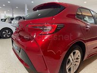 Usado Toyota Corolla Active 122 CV (89 kW) 2020 Granate Berlina