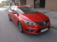 Usado Renault Mégane GrandTour Bose Edition 130 CV (95 kW) 2017 Rojo Familiar