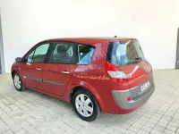 Begagnad Renault Grand Scénic II Dynamique 110 HK (80 kW) 2006 Röd Minibuss