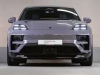 Usado Porsche Macan Turbo 469 kW (639 CV) 2024 Burdeos SUV