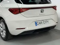 Usado Seat Leon ST Style 116 CV (85 kW) 2021 Blanco Familiar