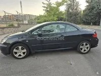 Usado Peugeot 307 CC 138 CV (101 kW) 2005 Negro Descapotable