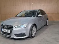 Usado Audi A3 Attraction 110 CV (80 kW) 2015 Gris / plata Berlina