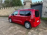 Usado Opel Combo Life Innovation 131 CV (96 kW) 2019 Rojo Monovolumen