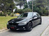 Usado BMW 318 Comfort Edition 143 CV (105 kW) 2014 Negro Berlina