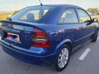Usado Opel Astra Sport 100 CV (73 kW) 2004 Azul Berlina