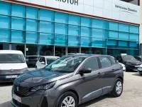 Usado Peugeot 3008 Active 130 CV (95 kW) 2021 Gris / plata SUV