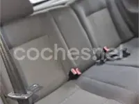 Usado VW Polo Highline 75 CV (55 kW) 2001 Gris / plata Berlina