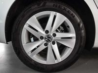 Usado VW Golf VIII 150 CV (110 kW) 2024 Plateado Berlina