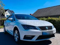 Usado Seat Leon Style 115 CV (84 kW) 2019 Blanco Familiar