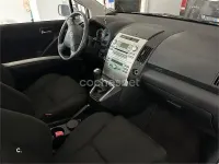 Usado Toyota Corolla Verso Luna 116 CV (85 kW) 2005 Beige Monovolumen