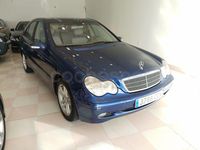 Usado Mercedes C270 Classic 170 CV (125 kW) 2002 Azul Berlina