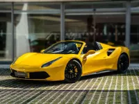 Usado Ferrari 488 670 CV (492 kW) 2017 Amarillo Descapotable