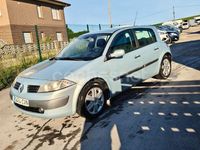 Usado Renault Mégane II Dynamique 100 CV (73 kW) 2004 Gris / plata Berlina