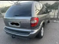 Usado Chrysler Voyager 150 CV (110 kW) 2007 Beige Monovolumen
