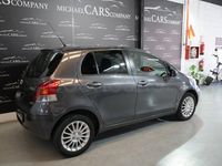 Begagnad Toyota Yaris Sol 101 HK (74 kW) 2009 Grå Sedan