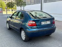 Usado Renault Mégane 95 CV (69 kW) 2000 Azul Berlina