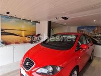 Usado Seat Altea Style 105 CV (77 kW) 2011 Rojo Monovolumen