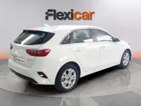 Usado Kia Ceed 136 CV (100 kW) 2023 Blanco Utilitario