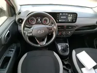 Usado Hyundai i10 84 CV (61 kW) 2021 Rojo Utilitario