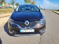 Usado Renault Espace Initiale Paris 160 CV (117 kW) 2016 Marrón Monovolumen