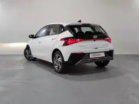 Begagnad Hyundai i20 101 HK (74 kW) 2024 Vit Sedan