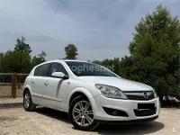 Usado Opel Astra Edition 110 CV (80 kW) 2009 Blanco Berlina