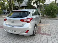 Usado Hyundai i30 GLS 110 CV (80 kW) 2013 Gris / plata Berlina