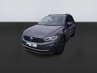 Usado VW Tiguan Life 150 CV (110 kW) 2022 Gris / plata SUV