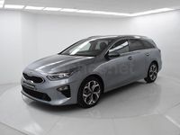 Usado Kia Ceed 136 CV (100 kW) 2022 Gris / plata Utilitario