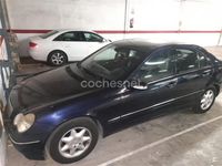 Usado Mercedes C220 Elegance 143 CV (105 kW) 2002 Azul Berlina