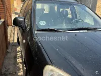 Usado Kia Carens 115 CV (84 kW) 2009 Negro Monovolumen