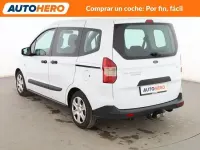Begagnad Ford Tourneo Courier Ambiente 100 HK (73 kW) 2015 Vit Minibuss