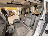 Usado Ford Grand Tourneo Connect Trend 120 CV (88 kW) 2022 Blanco Monovolumen