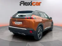 Usado Peugeot 2008 GT-line 131 CV (96 kW) 2023 Naranja SUV