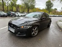 Usado Jaguar XE R-Sport 180 CV (132 kW) 2017 Negro Berlina