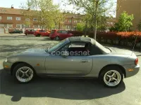 Usado Mazda MX5 110 CV (80 kW) 2003 Gris / plata Descapotable