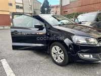 Usado VW Polo Advance 70 CV (51 kW) 2013 Negro Berlina