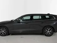 Usado Volvo V60 Core 2025 Gris Familiar