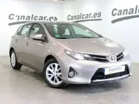 Usado Toyota Auris Active 132 CV (97 kW) 2015 Blanco Utilitario