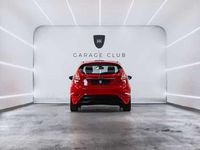 Usado Ford Fiesta Sport 125 CV (91 kW) 2015 Rojo Utilitario