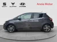 Usado Toyota Yaris 101 CV (74 kW) 2019 Gris oscuro Berlina
