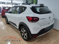 Usado Dacia Sandero Expression 91 CV (66 kW) 2022 Blanco Berlina